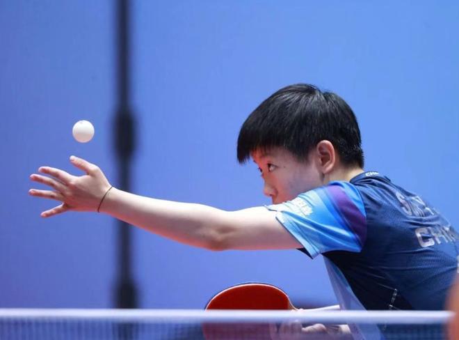 场和前锋线 场和前锋线