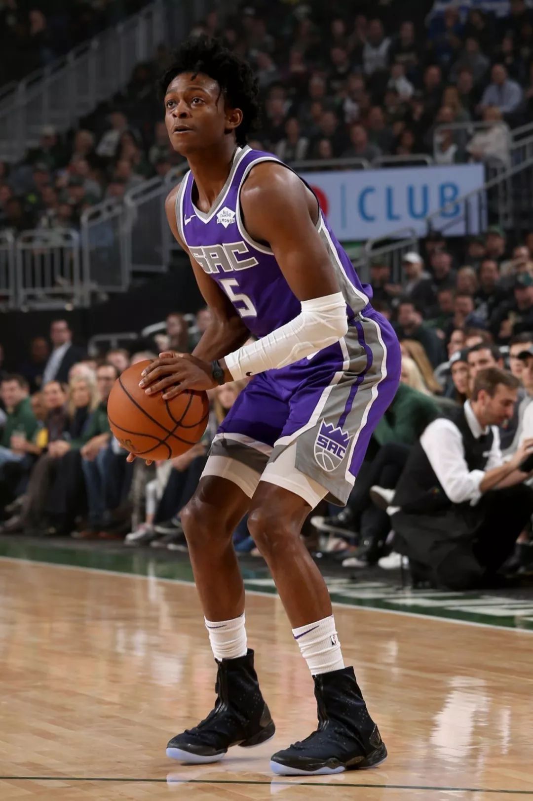 尤其是在大 尤其是在大